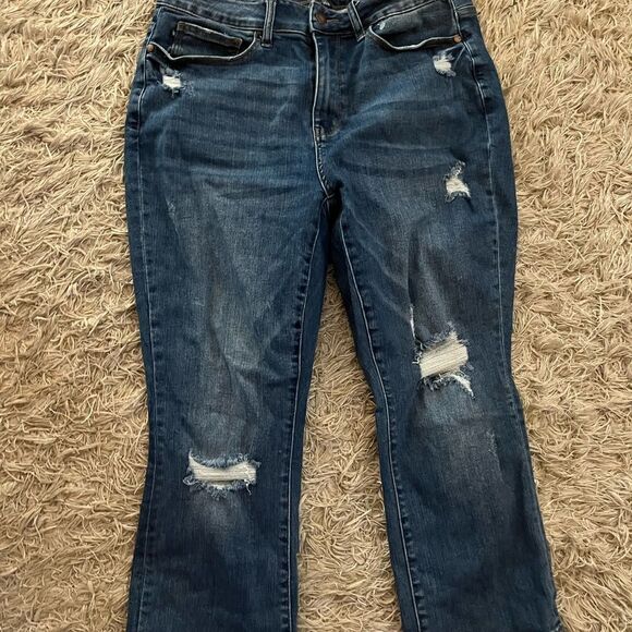Judy Blue Denim - Judy Blue Straight Leg Blue Jeans with Distressed Details capris